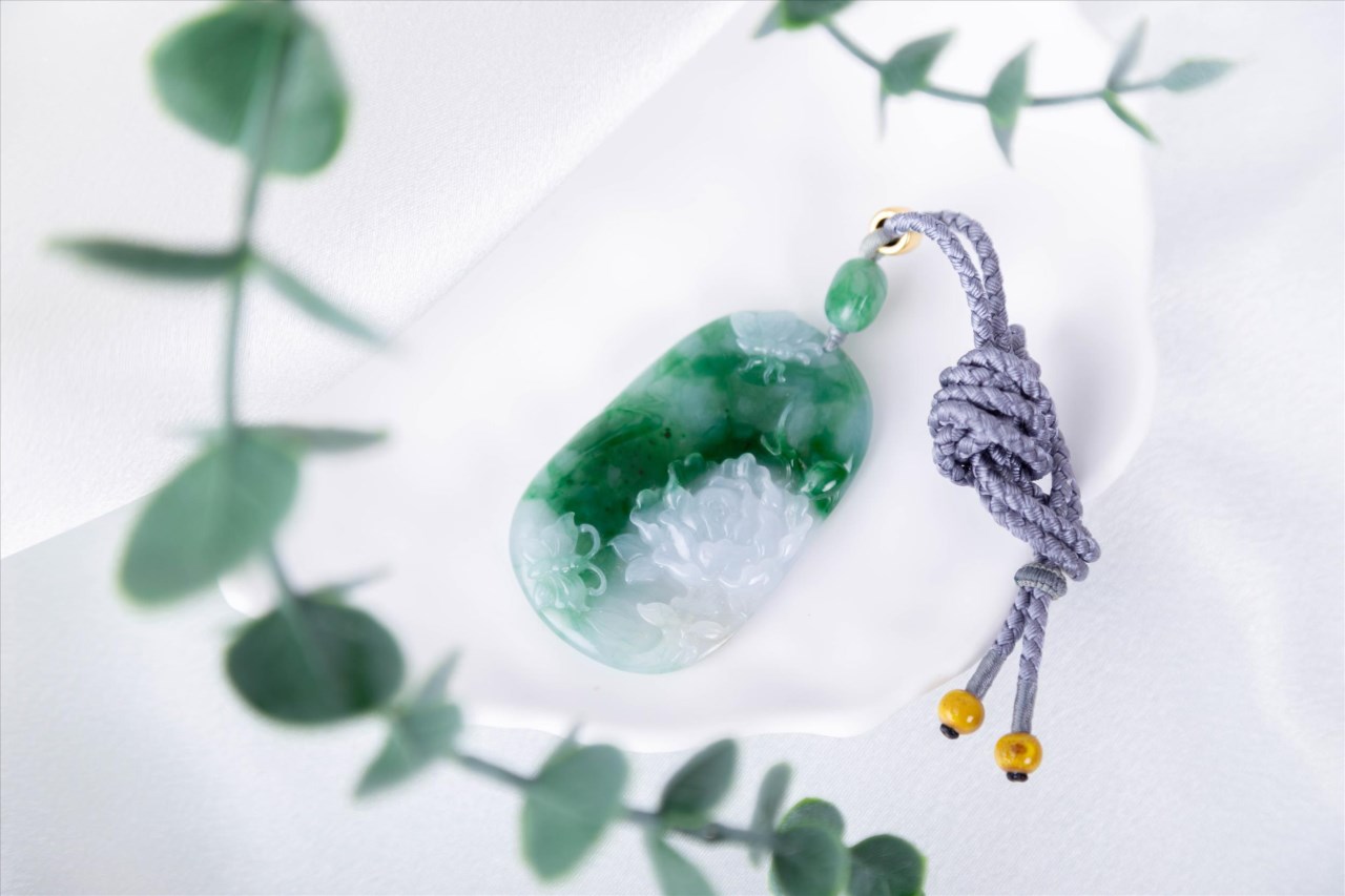 白底青蓮花掛件